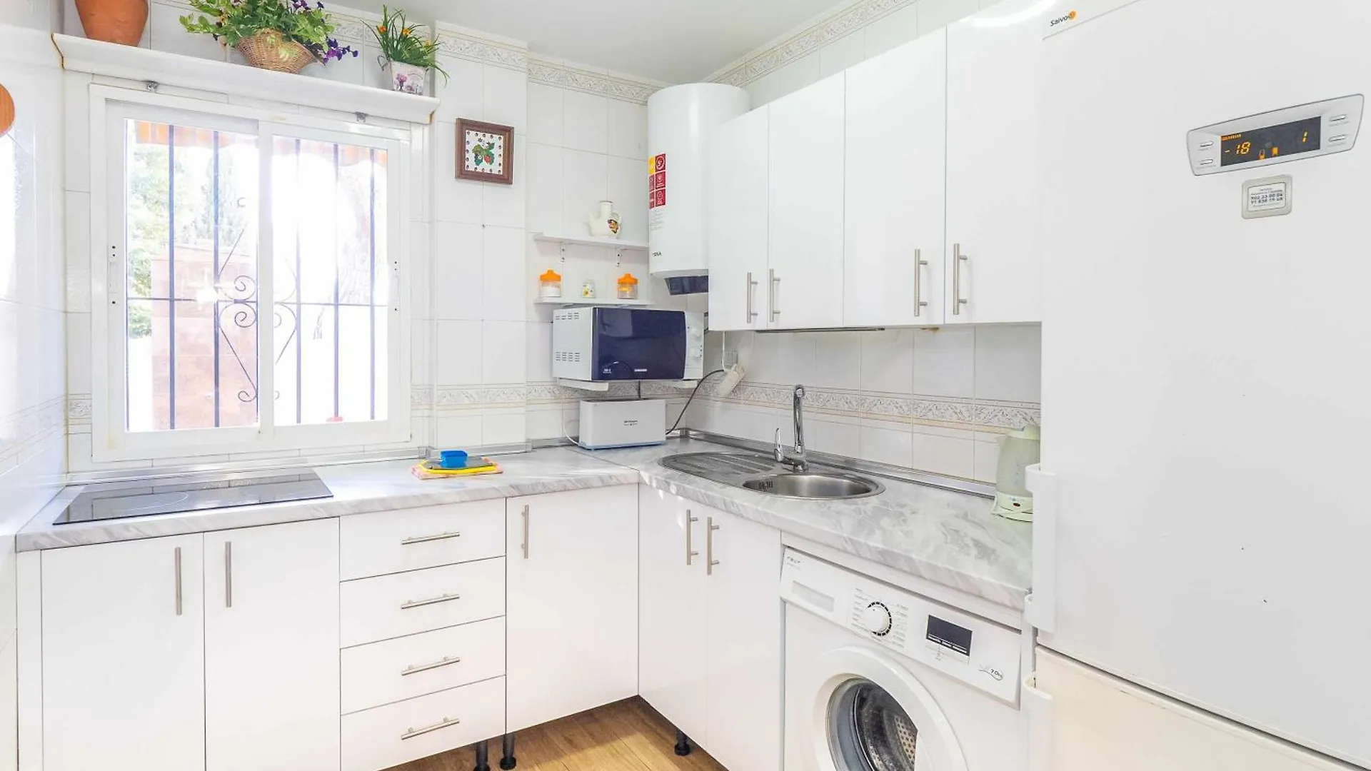 Apartamento Apartamento en la Playa con Patio Privado Rincón de la Victoria
