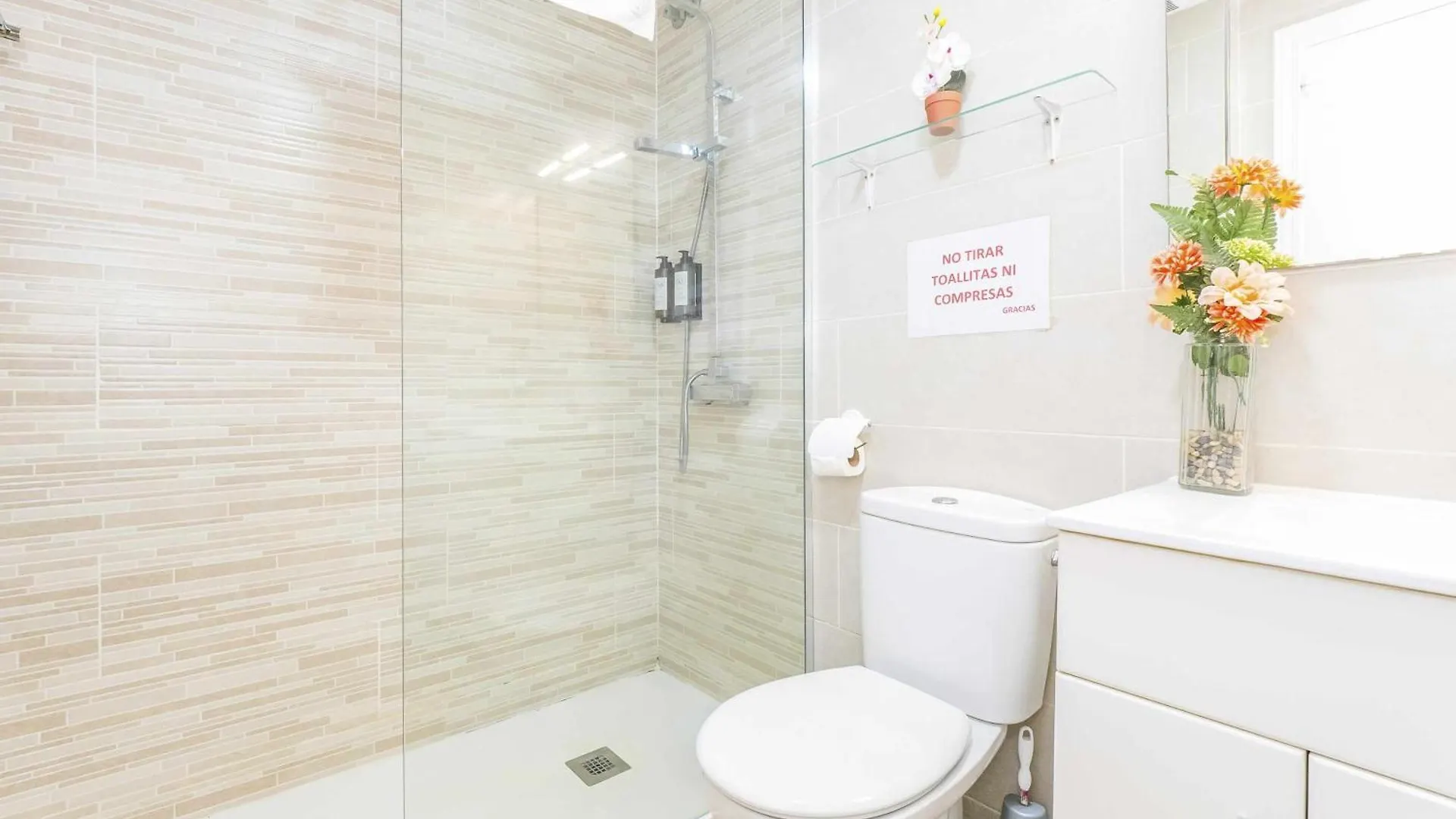 Apartamento En La Playa Con Patio Privado Rincon de la Victoria