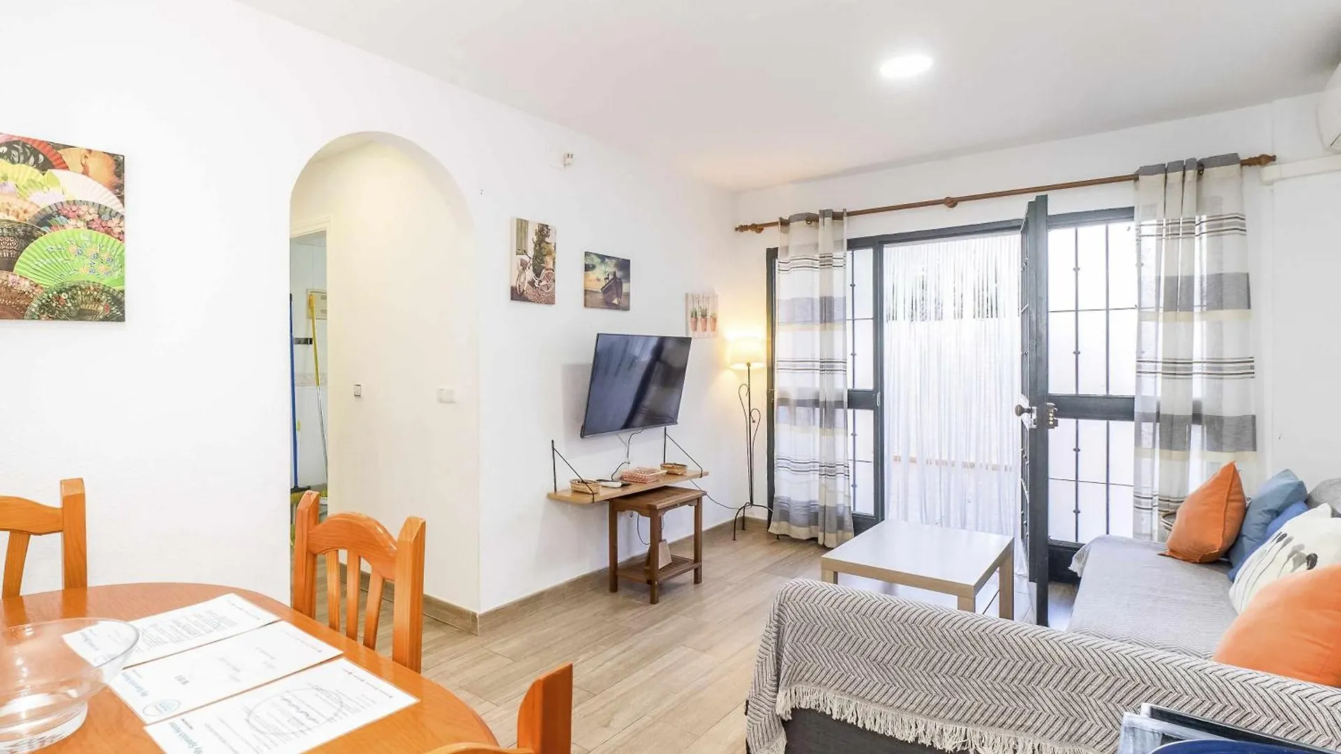 Apartamento En La Playa Con Patio Privado Rincon de la Victoria Spain